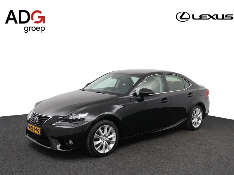 Zwart Gebruikt 2013 Lexus IS300h Sedan | € 23.950 (Eerlijke prijs) - Afbeelding 1/4