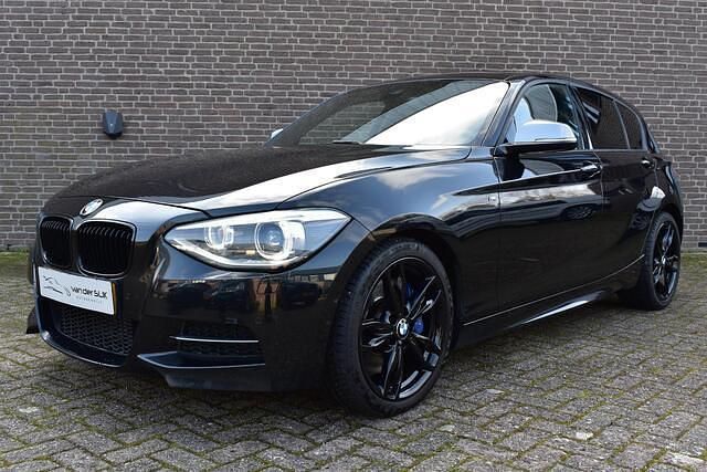 Occasion BMW M135 Executive 320 PK (235 kW) 2014 Zwart (metallic) Hatchback
