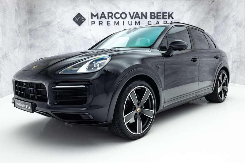 Zwart Occasion 2022 Porsche Cayenne Platinum Edition SUV | € 74.850 (Goede deal) - Afbeelding 1/3