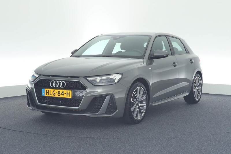 Grijs Gebruikt 2020 Audi A1 S-Line Hatchback | € 27.999 (Eerlijke prijs) - Afbeelding 1/4