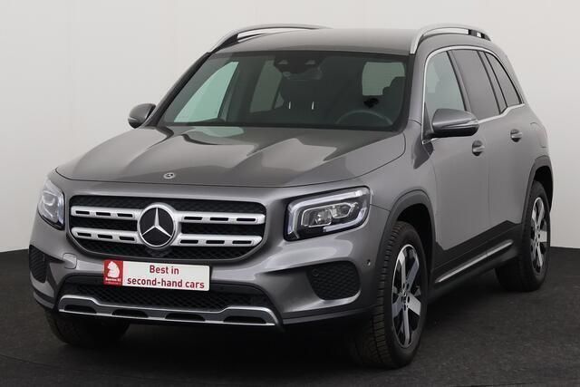 Grijs Gebruikt 2021 Mercedes 180 Sedan | € 30.995 (Eerlijke prijs) - Afbeelding 1/4
