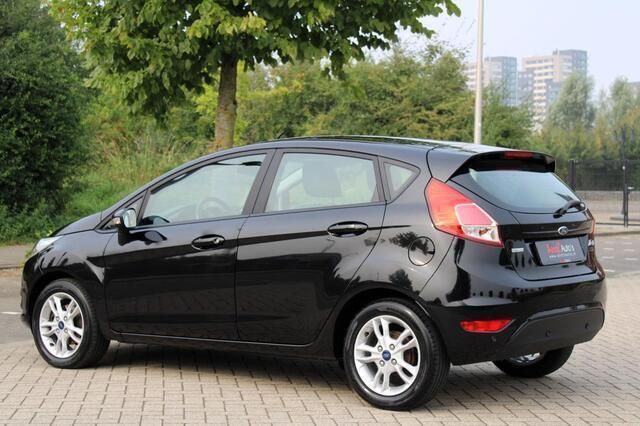 Occasion Ford Fiesta Titanium 101 PK (74 kW) 2015 Zwart Hatchback