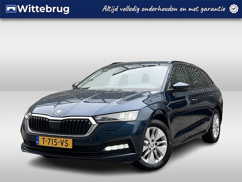 Blauw Gebruikt 2023 Skoda Octavia Ambition Stationwagen | € 23.450 (Eerlijke prijs) - Afbeelding 1/2