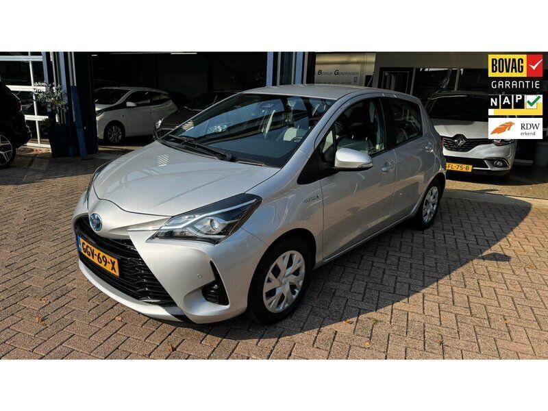 Grijs Gebruikt 2019 Toyota Yaris Hatchback | € 16.250 (Eerlijke prijs) - Afbeelding 1/4