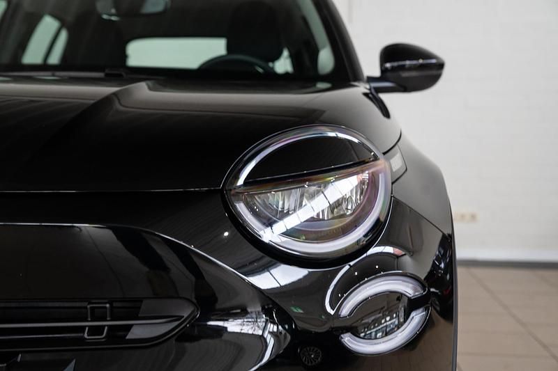 Occasion Fiat 600 Urban 110 PK (80 kW) 2025 Zwart SUV