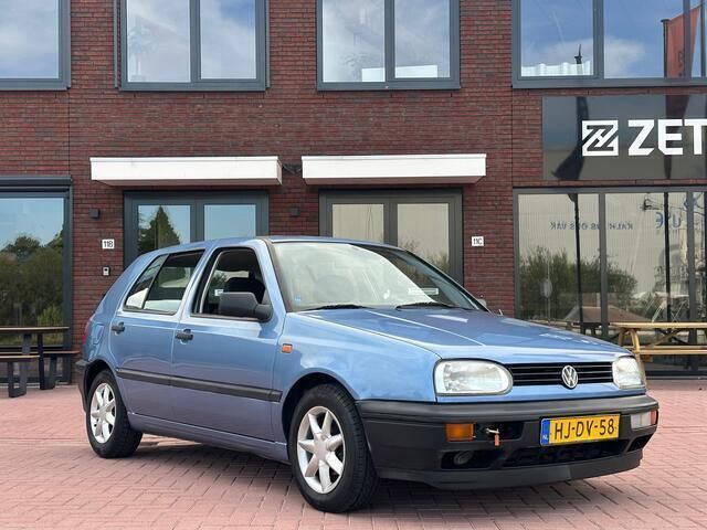 Blauw Gebruikt 1994 VW Golf III | € 4.950 - Afbeelding 1/4