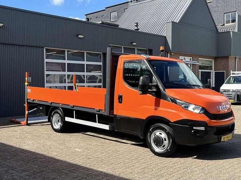 Oranje Gebruikt 2015 Iveco Daily Van | € 14.950 (Eerlijke prijs) - Afbeelding 1/4
