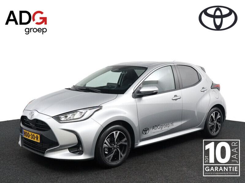 Grijs Gebruikt 2025 Toyota Yaris Hybrid Edition Hatchback | € 28.400 (Iets duurder) - Afbeelding 1/4