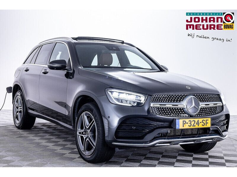Grijs Gebruikt 2022 Mercedes GLC300 Business SUV | € 49.900 (Goede deal) - Afbeelding 1/4