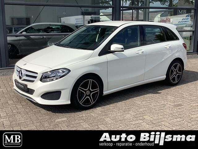 Wit Gebruikt 2016 Mercedes B180 MPV | € 13.499 (Eerlijke prijs) - Afbeelding 1/4