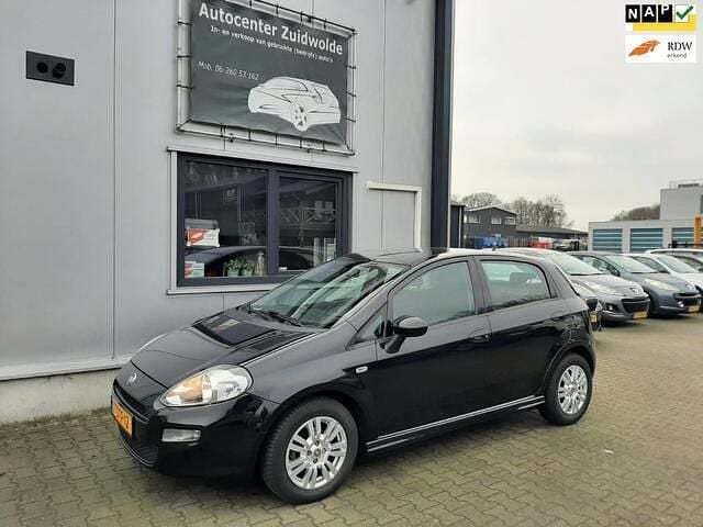 Zwart Gebruikt 2013 Fiat Punto Evo Hatchback | € 3.949 (Eerlijke prijs) - Afbeelding 1/4
