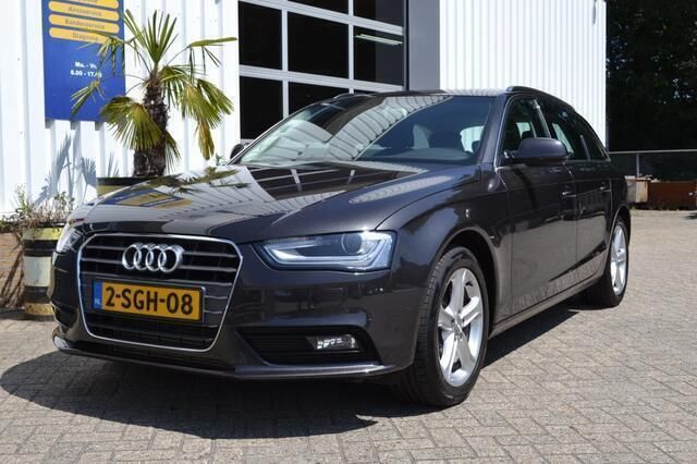 Grijs Gebruikt 2013 Audi A4 Business Stationwagen | € 10.950 (Iets duurder) - Afbeelding 1/4