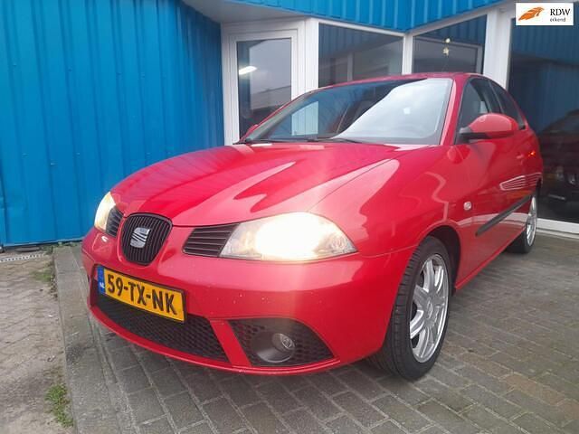 Rood Gebruikt 2007 Seat Ibiza Hatchback | € 1.900 (Eerlijke prijs) - Afbeelding 1/4