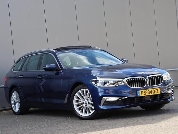 Occasion BMW 540 Executive 320 PK (235 kW) 2017 Blauw Stationwagen