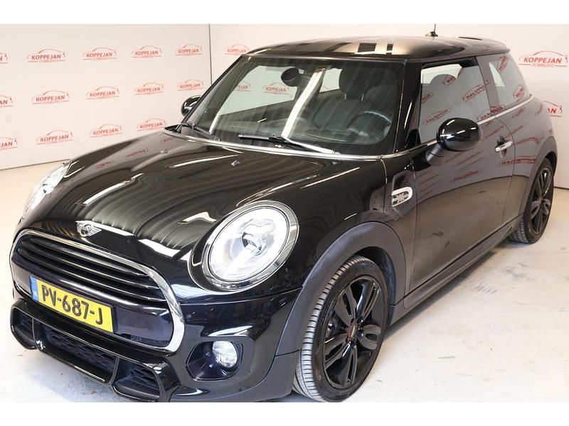 Occasion Mini Cooper Business 136 PK (100 kW) 2017 Zwart Hatchback