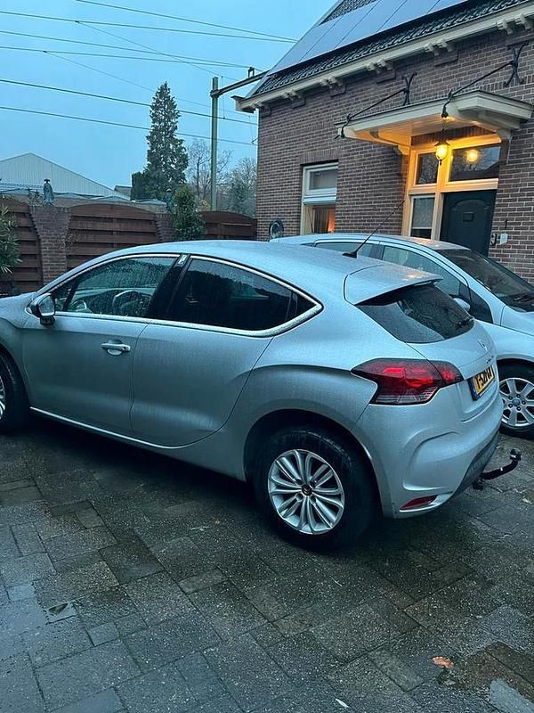 Gebruikt 2013 Citroën DS4 Hatchback | € 5.500 (Super prijs) - Afbeelding 1/4