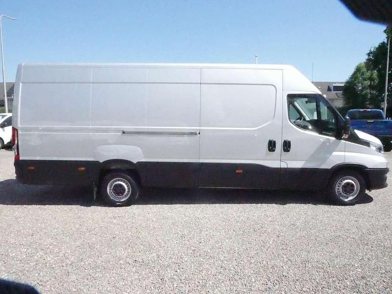 Occasion Iveco Daily 137 PK (100 kW) 2021 Grijs Van