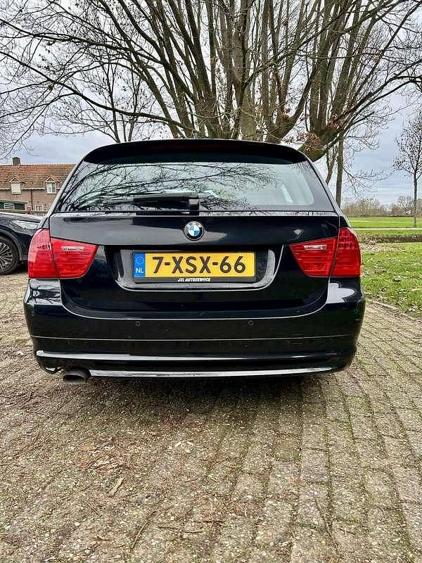 Zwart Gebruikt 2010 BMW 316 Stationwagen | € 2.750 - Afbeelding 1/4