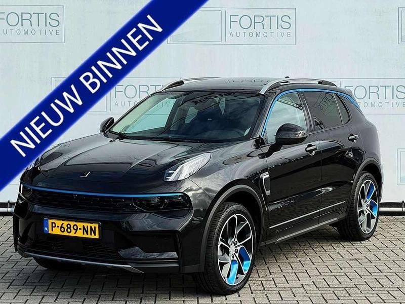 Zwart Gebruikt 2022 Lynk & Co 01 SUV | € 23.500 (Eerlijke prijs) - Afbeelding 1/4