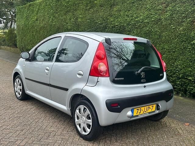 Occasion Peugeot 107 68 PK (50 kW) 2009 Grijs Hatchback