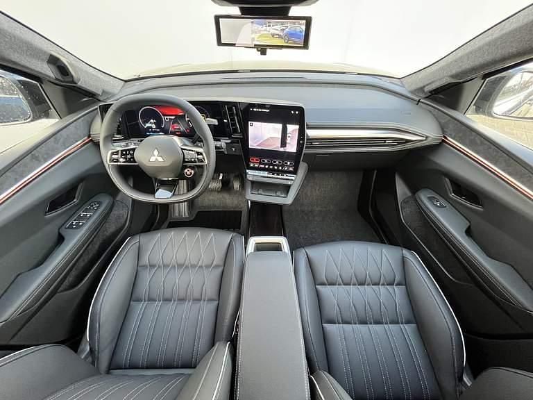 Nieuw Mitsubishi Eclipse Instyle 218 PK (160 kW) 2025 Sapphire blue SUV