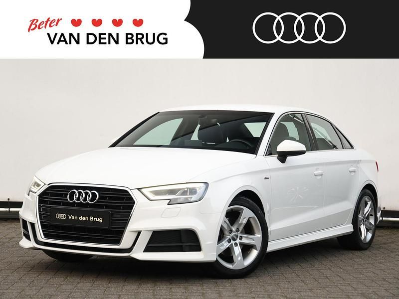 Wit Gebruikt 2017 Audi A3 Sport Sedan | € 18.395 - Afbeelding 1/4