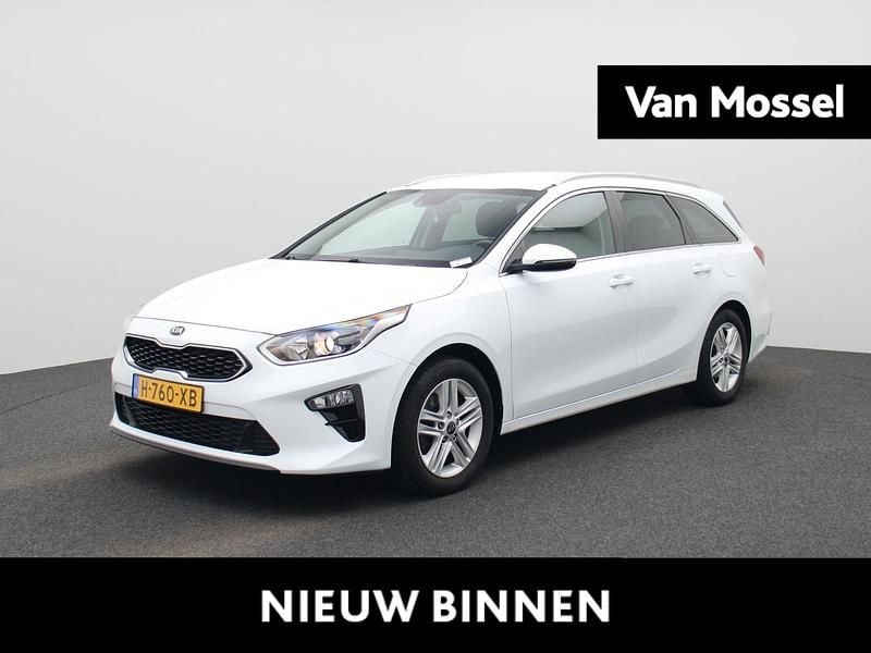 Wit Gebruikt 2020 Kia Ceed Hatchback | € 13.900 (Goede deal) - Afbeelding 1/4