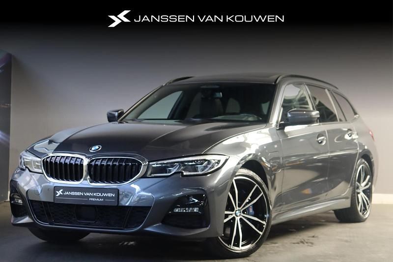Grijs Gebruikt 2021 BMW 330e Stationwagen | € 35.445 (Duur) - Afbeelding 1/4