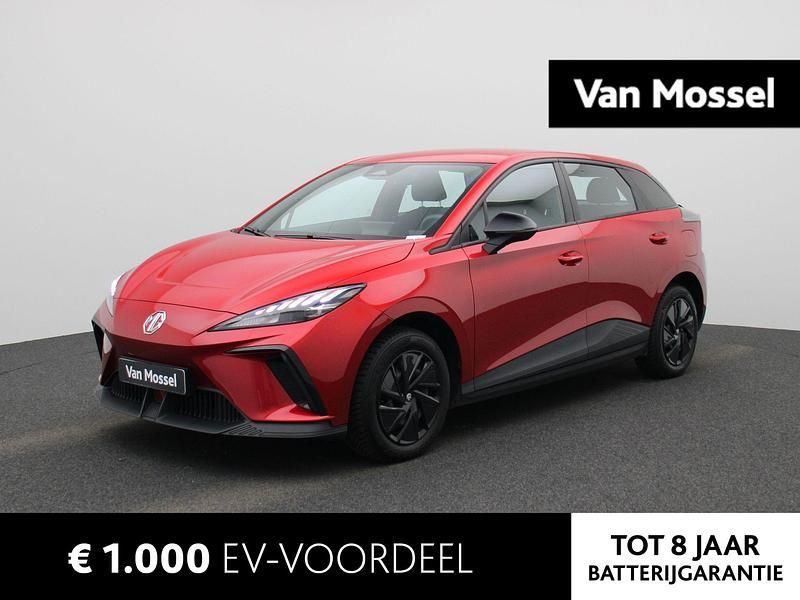 Rood Gebruikt 2023 MG MG4 EV Hatchback | € 19.995 (Eerlijke prijs) - Afbeelding 1/4