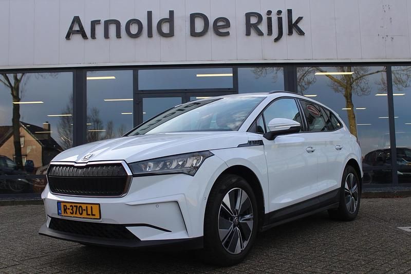 Wit Gebruikt 2022 Skoda Enyaq iV First Edition SUV | € 30.950 (Duur) - Afbeelding 1/4