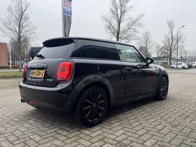 Occasion Mini Cooper Business 136 PK (100 kW) 2017 Zwart (metallic) Hatchback
