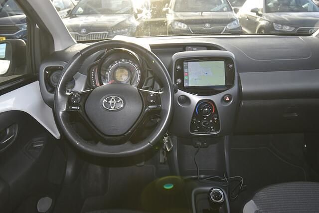 Occasion Toyota Aygo X-play 74 PK (54 kW) 2021 Wit Hatchback