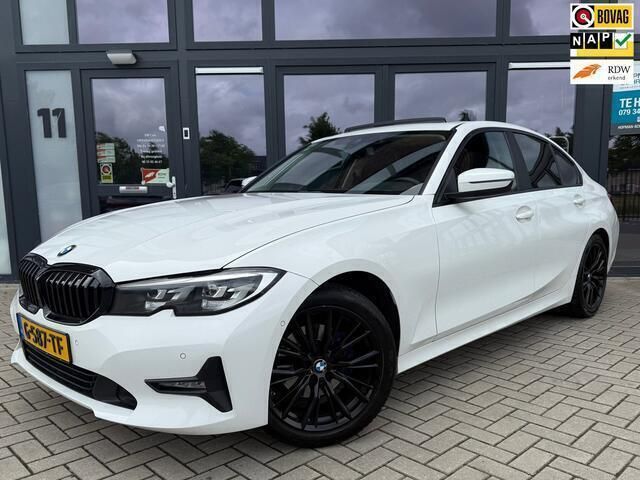 Wit Gebruikt 2019 BMW 320 Executive Sedan | € 18.999 (Eerlijke prijs) - Afbeelding 1/4