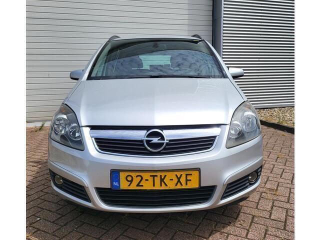 Occasion Opel Zafira Essentia 150 PK (110 kW) 2005 Grijs MPV