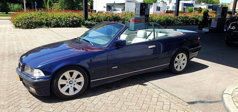 Gebruikt 1993 BMW 325 Cabriolet Cabriolet | € 4.999 - Afbeelding 1/4