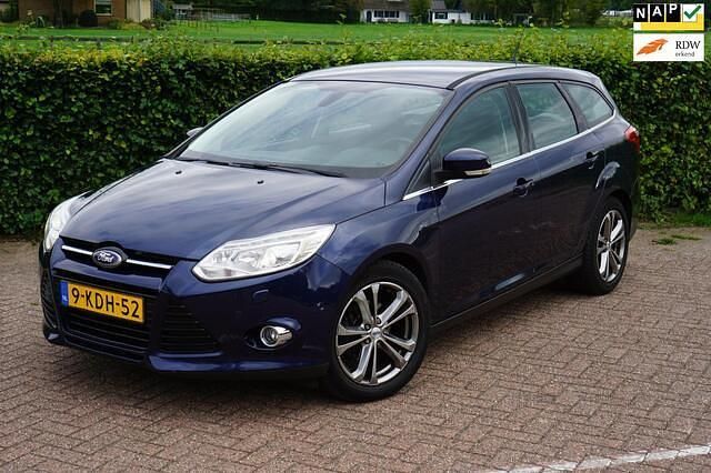 Blauw Gebruikt 2013 Ford Focus Titanium Stationwagen | € 4.250 (Eerlijke prijs) - Afbeelding 1/4