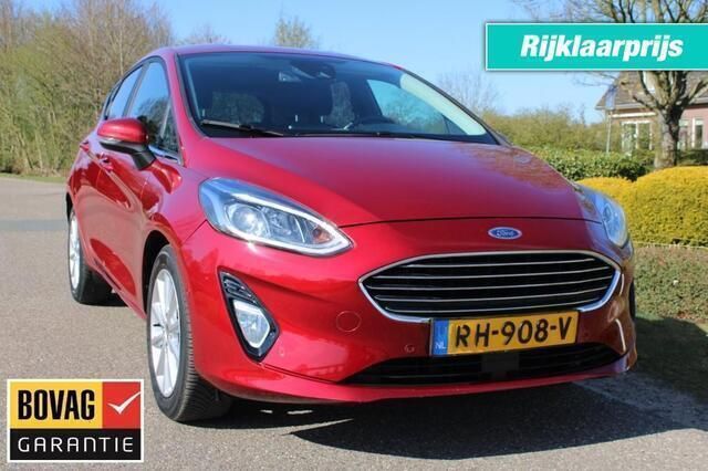 Rood, andere lak Gebruikt 2017 Ford Fiesta Titanium Hatchback | € 9.650 (Super prijs) - Afbeelding 1/4