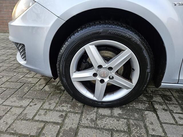 Occasion Seat Leon Reference 105 PK (77 kW) 2012 Grijs (metallic) Hatchback