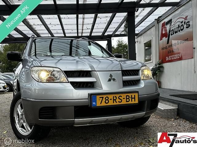 Grijs Gebruikt 2005 Mitsubishi Outlander SUV | € 2.799 (Goede deal) - Afbeelding 1/4