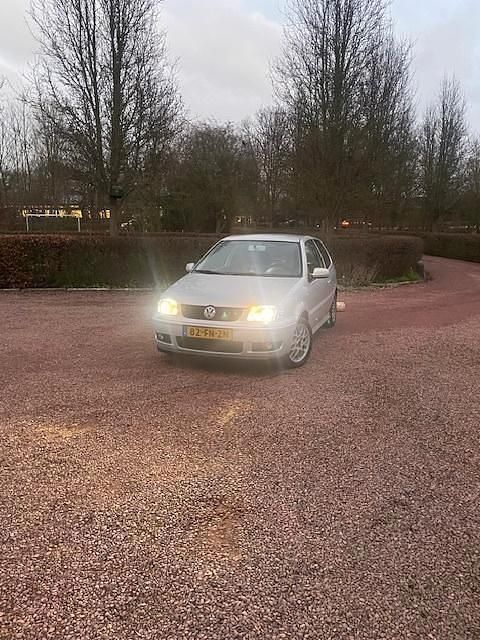 Gebruikt 2000 VW Polo | € 1.750 - Afbeelding 1/4