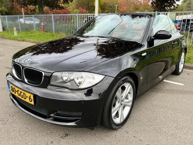 Zwart Gebruikt 2008 BMW 118 Cabriolet Executive Cabriolet | € 10.900 (Iets duurder) - Afbeelding 1/4