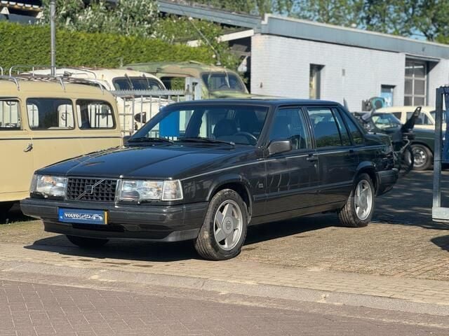 Occasion Volvo 940 131 PK (96 kW) 1992 Zwart Sedan