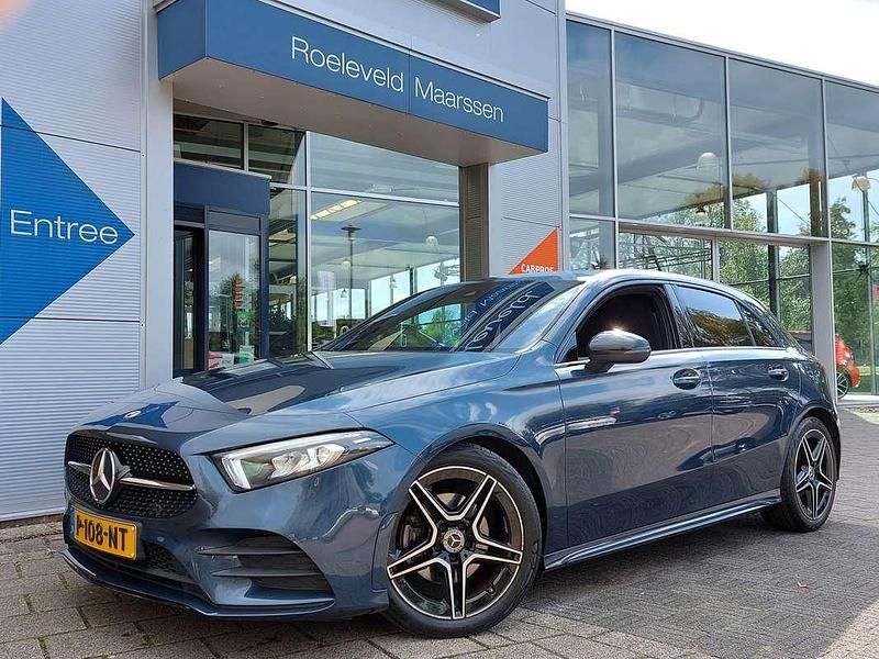 Occasion Mercedes A180 Business 136 PK (100 kW) 2022 Blauw Hatchback