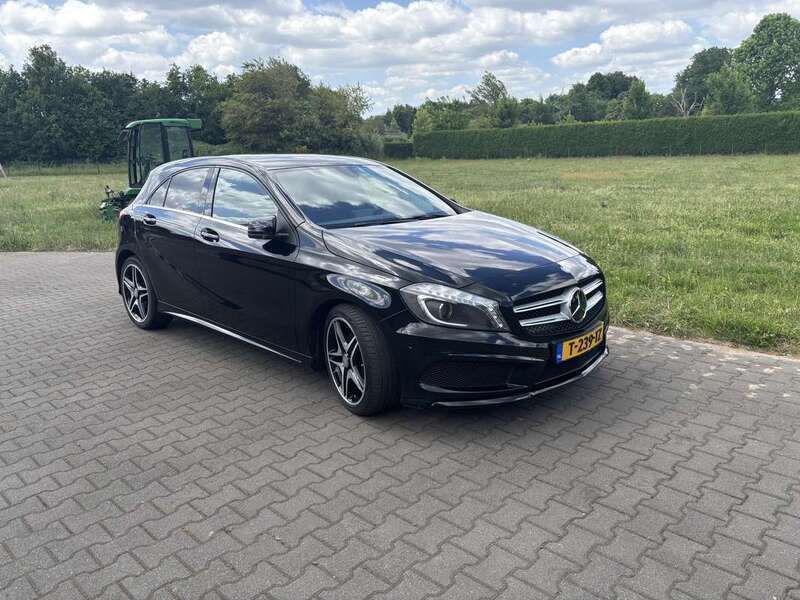 Zwart Gebruikt 2013 Mercedes A180 Prestige Stationwagen | € 15.000 (Eerlijke prijs) - Afbeelding 1/4