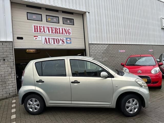 Occasion Daihatsu Sirion 69 PK (50 kW) 2008 Beige Hatchback