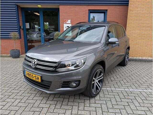 Grijs Gebruikt 2011 VW Tiguan Sport SUV | € 9.495 (Eerlijke prijs) - Afbeelding 1/4