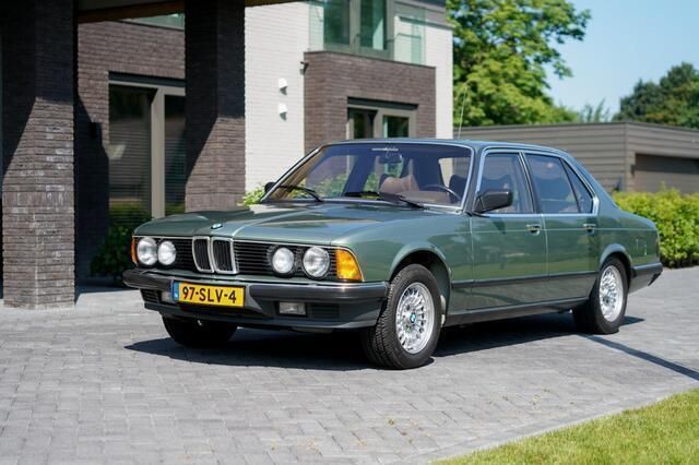 Groen Gebruikt 1985 BMW 735 Sedan | € 27.735 - Afbeelding 1/4
