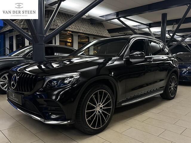 Zwart Occasion 2016 Mercedes GLC250 AMG line SUV | € 29.950 (Eerlijke prijs) - Afbeelding 1/4