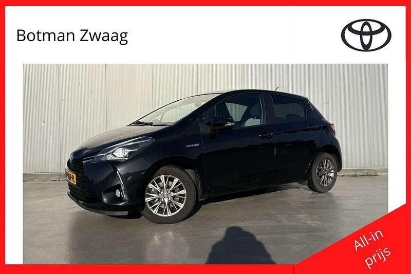 Zwart Occasion 2020 Toyota Yaris Hybrid Hatchback | € 18.499 (Eerlijke prijs) - Afbeelding 1/4
