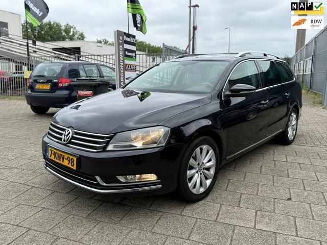 Zwart Gebruikt 2013 VW Passat Highline Stationwagen | € 3.749 (Goede deal) - Afbeelding 1/4
